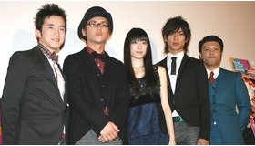 『GSワンダーランド』初日舞台挨拶（左から）浅利陽介、石田卓也、栗山千明、水嶋ヒロ、本田隆一監督