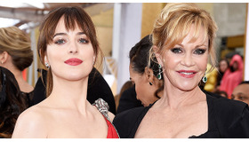 ダコタ・ジョンソン＆母親のメラニー・グリフィス-(C) Getty Images