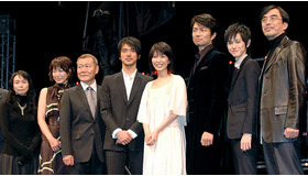 『K-20 怪人二十面相・伝』完成披露試写会。（左から）佐藤嗣麻子監督、高島礼子、國村隼、金城武、松たか子、仲村トオル、本郷奏多、益岡徹。