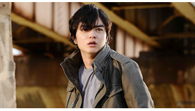 『寄生獣』-(C)2015 映画「寄生獣」製作委員会