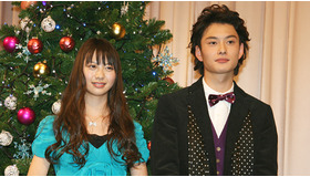 『魔法遣いに大切なこと』で仲良く共演　山下リオ＆岡田将生