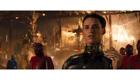 エディ・レッドメイン／『ジュピター』　(C)2014 WARNER BROS. ENTERTAINMENT INC. AND VILLAGE ROADSHOW FILMS(BVI)LIMITED. ALL RIGHTS RESERVED.