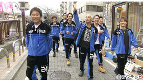 「三代目J Soul Brothers」と街歩きを楽しむ、浜田雅功＆松本人志