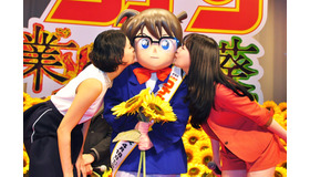 榮倉奈々＆知英がコナンにWチュー！