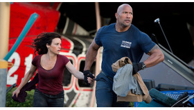 『カリフォルニア・ダウン』（C）2015 VILLAGE ROADSHOW FILMS (BVI) LIMITED, WARNER BROS.ENTERTAINMENT INC. AND RATPAC-DUNE ENTERTAINMENT LLC