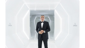 「オメガ」のスペシャルイベントにブランドのアンバサダーを務めるジョージ・クルーニーが登場