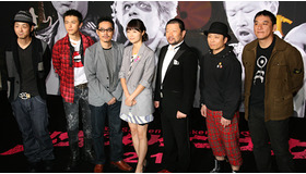 『少年メリケンサック』会見にて（左から）宮藤官九郎、勝地涼、田口トモロヲ、宮崎あおい、木村祐一、三宅弘城、ピエール瀧