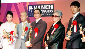 （左から）小池栄子、橋口亮輔監督、滝田洋二郎監督、若松孝二監督、阿部寛