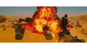 『マッドマックス 怒りのデス・ロード』-(C) 2015 VILLAGE ROADSHOW FILMS (BVI) LIMITED