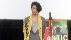 『PLASTIC CITY』初日舞台挨拶に登壇したオダギリジョー