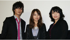『恋極星』初日舞台挨拶（左から）加藤和樹、戸田恵梨香、AMIY MORI監督