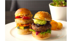 ケンゾー エステイト ワイナリー」の「半バーガー」（1,782円）