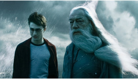 『ハリー・ポッターと謎のプリンス』 -(C) 2008 Warner Bros. Ent. Harry Potter Publishing Rights (C) J.K.R. Harry Potter characters, names and related indicia are trademarks of and (C) Warner Bros. Ent.  All Rights Reserved.