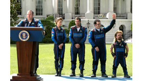 『ピクセル』　（C）2015 CTMG, Inc. All Rights Reserved. **ALL IMAGES ARE PROPERTY OF SONY PICTURES ENTERTAINMENT INC. FOR PROMOTIONAL USE ONLY. SALE, DUPLICATION OR TRANSFER OF THIS MATERIAL IS STRICTLY PROHIBITED.