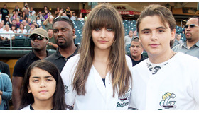 プリンス・ジャクソン＆パリス・ジャクソン＆プリンス・マイケル・II・ジャクソン-(C)Getty Images