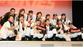 『ROOKIES−卒業−』完成披露試写会（前列左から）高岡蒼甫、城田優、市原隼人、佐藤隆太、小出恵介、中尾明慶（後列左から）平川雄一朗監督、山本裕典、川村陽介、佐藤健、桐谷健太、尾上寛之、石田卓也