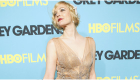 『Grey Gardens』のN.Y.プレミアに出席したドリュー・バリモア　-(C) Reuters/AFLO