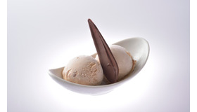 ピエールマルコリーニ シーズン アイスクリーム「マロン」600円。