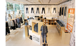 Gapフラッグシップ原宿内ホワイトスペースが、期間限定で長場雄氏のイラスト一色にモデルチェンジされている。