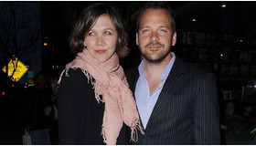 マギー・ギレンホール＆ピーター・サースガード　-(C) AFLO