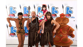 小島よしお、真壁刀義選手、エヴァちゃん、棚橋弘至選手による“ウンタカ！ドラドラ団”