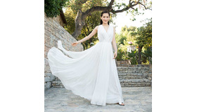 綾瀬はるか／「レノアオードリュクス パリ香るマリアージュ篇」