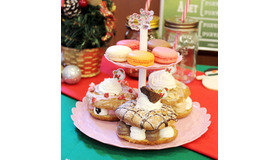 セット商品を購入するともらえる「クリスマスドーナツツリー」の使用イメージ