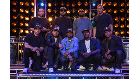 メンバー＆キャスト大集合『ストレイト・アウタ・コンプトン』（C）2015 UNIVERSAL STUDIOS