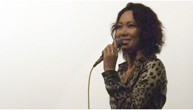 『愛と青春の宝塚』舞台挨拶に立つ湖月わたる