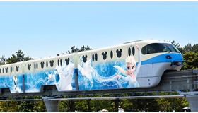 「アナとエルサのスノークリスタル・ライナー」外装