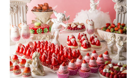 ヒルトン東京のマーブルラウンジにて「ストロベリーデザートフェア」を開催