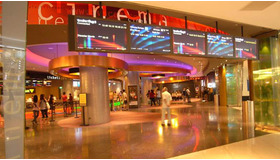 15のスクリーンを持つシンガポールの新シネコン　photo：ishiko