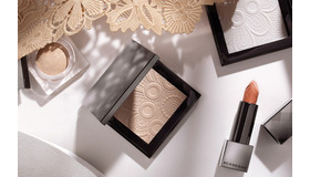 バーバリーの2016年春夏のランウェイにインスパイアされたバーバリー・メイクアップ春夏コレクションが登場