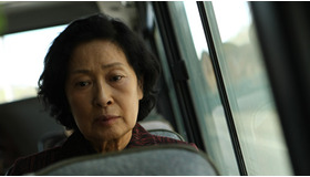 『母なる証明』 -(C) 2009 CJ ENTERTAINMENT INC. & BARUNSON CO., LTD. ALL RIGHTS RESERVED