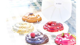 「ル・ジャルダン・ドゥ・ツイード」 「カメリア」1日10個限定