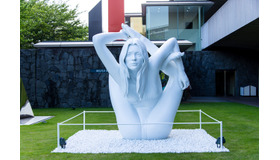 マーク・クイン「ミクロコスモス（セイレーン）」