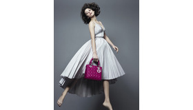 マリオン・コティヤールがミューズの「レディ ディオール」ビジュアル