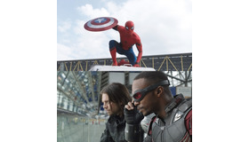 バッキーvsスパイダーマン／『シビル・ウォー／キャプテン・アメリカ』 - (C) 2016 Marvel.