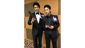 鈴木亮平＆佐藤健／鈴木亮平ブログより