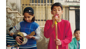 『歌声にのった少年』　(C) 2015 Idol Film Production Ltd/MBC FZ LLC /KeyFilm/September Film