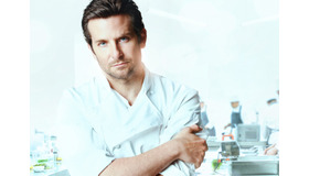 『二ツ星の料理人』　(C)2015 The Weinstein Company.