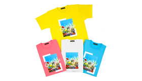 チャリTシャツ(C)mika ninagawa, Courtesy of Tomio Koyama Gallery