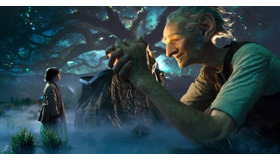 『BFG：ビッグ・フレンドリー・ジャイアント』　（C）2016 Storyteller Distribution Co., LLC. All Rights Reserved.
