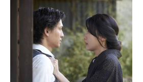 村川絵梨×安藤政信／『花芯』　(C)2016「花芯」製作委員会