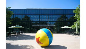 「THE STEVE JOBS BUILDING」／撮影：Kaori Suzuki