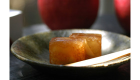 HIGASHIYA「林檎とニッキの道明寺羹」