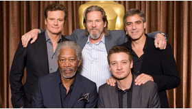 （後列左から）コリン・ファース、ジェフ・ブリッジス、ジョージ・クルーニー、（前列左から）モーガン・フリーマン、ジェレミー・レナー　- Todd Wawrychuk / (C) A.M.P.A.S.