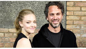 アマンダ・セイフライド＆トーマス・サドスキー-(C)Getty Images