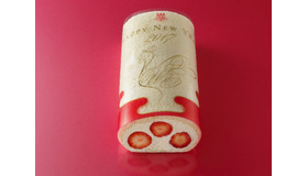 「アンリ・シャルパンティエ」2017年新春スイーツ　「新春いちごロール」（2,376円）