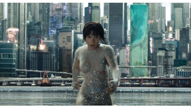 『ゴースト・イン・ザ・シェル』　(C)MMXVI Paramount Pictures and Storyteller Distribution Co. All rights Reserved.